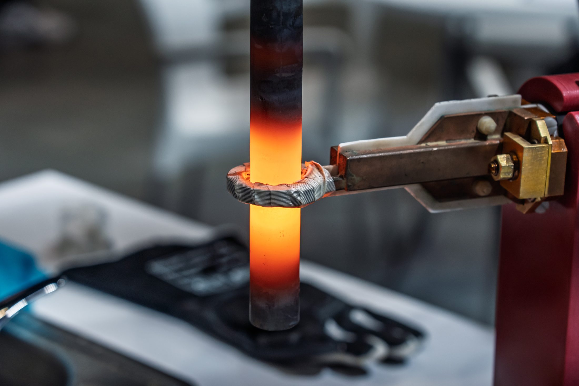 熱伝導率とは?熱伝導率とは?熱拡散率との違いも解説、設計者のための実践知識_TOP